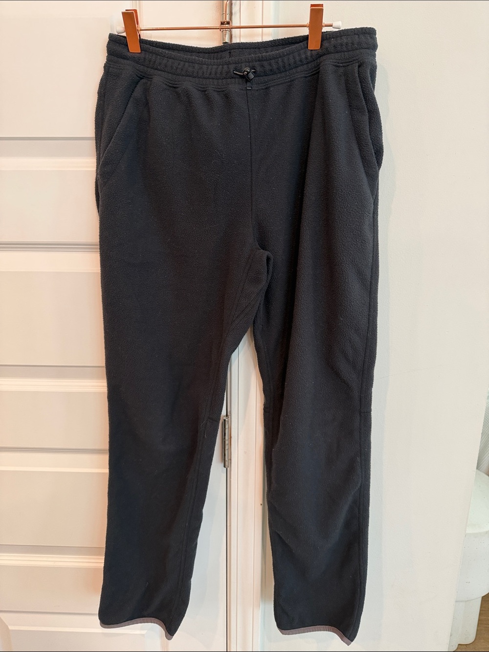 REI Coop Black Fleece Sweatpants - Comfortable Everyday Bottoms- Medium petite
